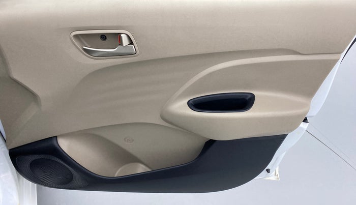 2018 Hyundai NEW SANTRO ASTA 1.1 MT, Petrol, Manual, 28,045 km, Driver Side Door Panels Control