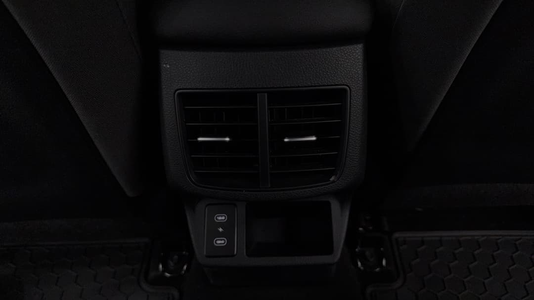 2025 Kia Seltos S (FWD), Automatic, 3516 km, Rear A/C Vent
