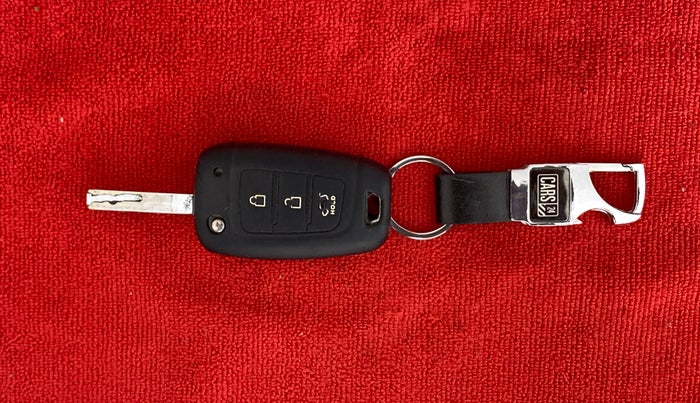 2018 Hyundai Verna 1.6 VTVT SX, Petrol, Manual, 65,850 km, Key Close Up