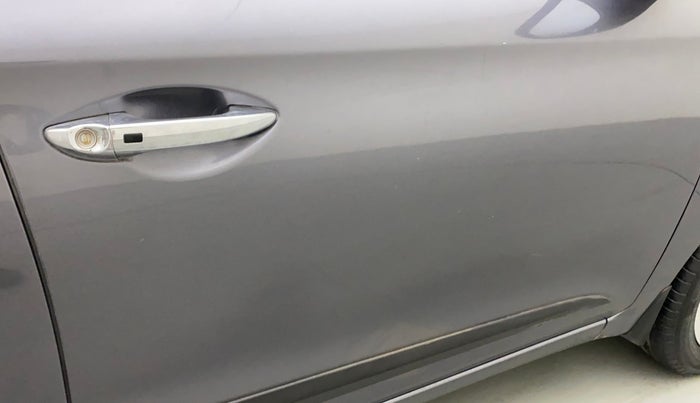 2015 Hyundai Elite i20 ASTA 1.2 (O), Petrol, Manual, 64,424 km, Driver-side door - Minor scratches