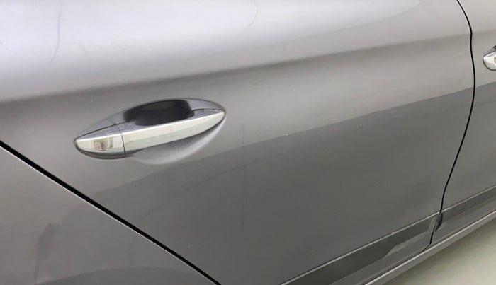 2015 Hyundai Elite i20 ASTA 1.2 (O), Petrol, Manual, 64,424 km, Right rear door - Minor scratches