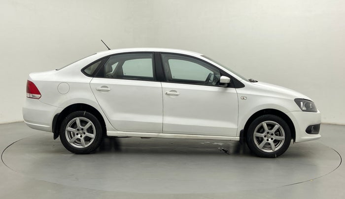 2014 Volkswagen Vento HIGHLINE PETROL, Petrol, Manual, 62,625 km, Right Side View