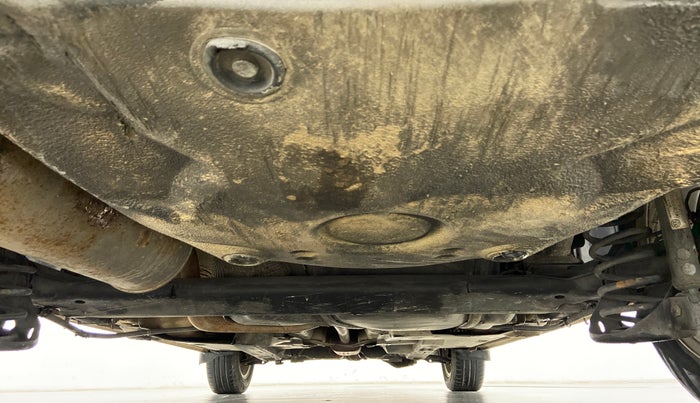 2014 Volkswagen Vento HIGHLINE PETROL, Petrol, Manual, 62,625 km, Rear Underbody