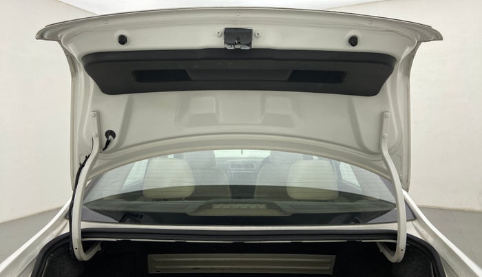 2014 Volkswagen Vento HIGHLINE PETROL, Petrol, Manual, 62,625 km, Boot Door Open