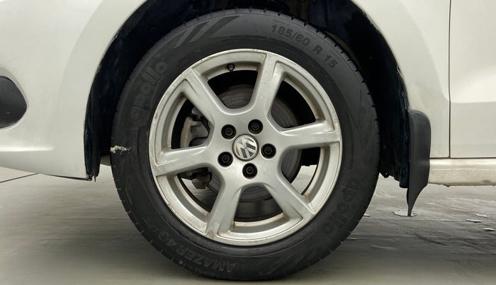 2014 Volkswagen Vento HIGHLINE PETROL, Petrol, Manual, 62,625 km, Left Front Wheel
