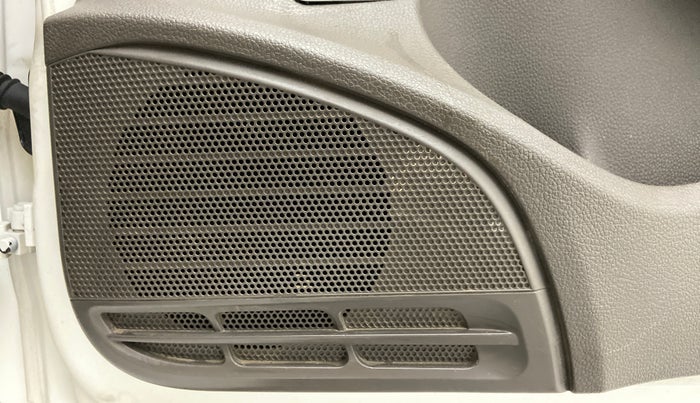 2014 Volkswagen Vento HIGHLINE PETROL, Petrol, Manual, 62,625 km, Speaker
