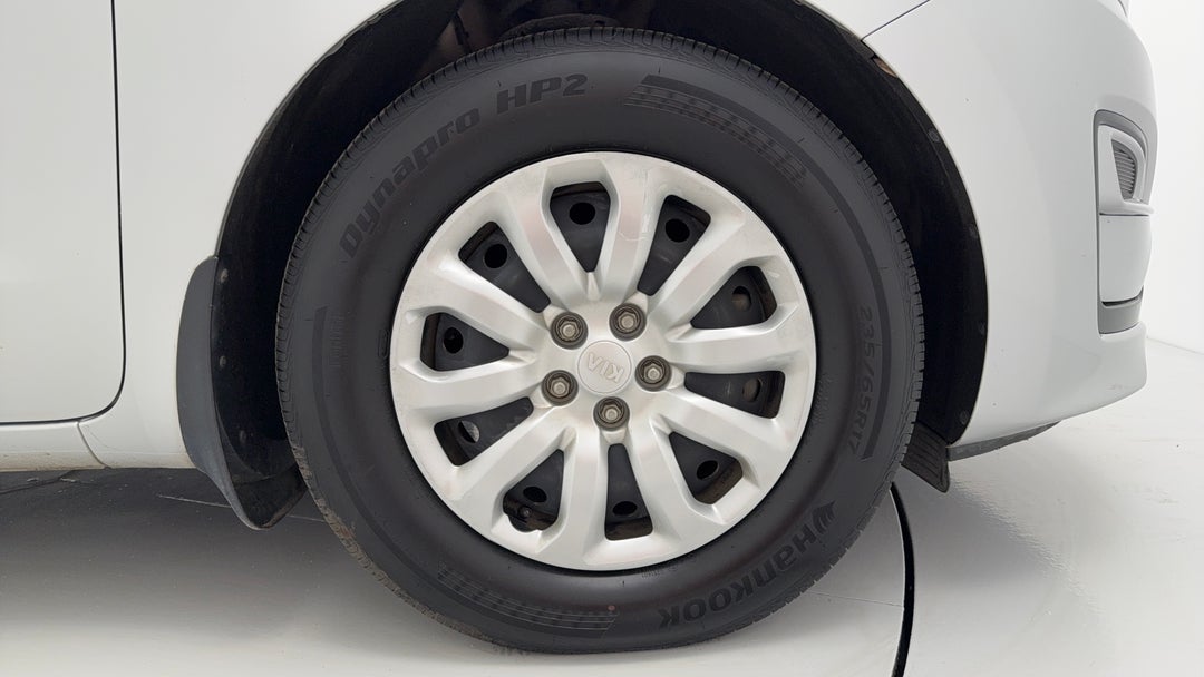 2018 Kia Carnival S, Automatic, 115788 km, Right Front Wheel