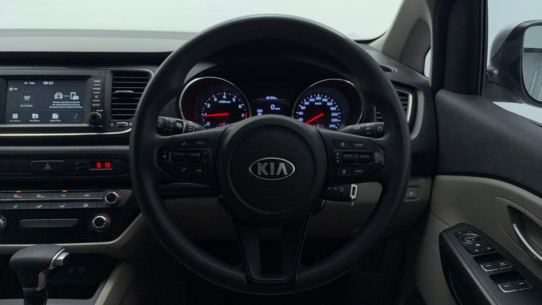 2018 Kia Carnival S, Automatic, 115788 km, Steering Wheel Close-up