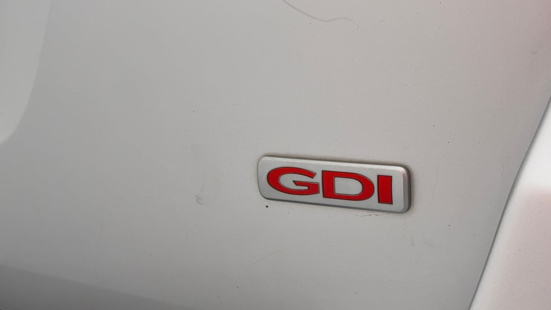 2018 Kia Carnival S, Automatic, 115788 km, Badge (Boot Right Side)