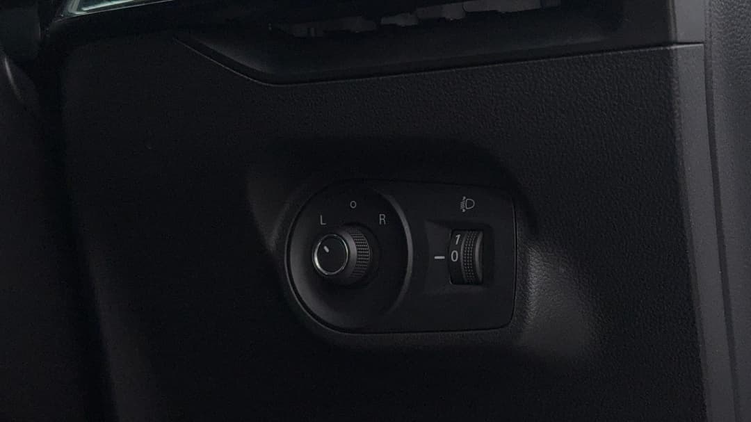 2025 MG Mg4 Excite 51 125kw, Automatic, 11405 km, Utility Switches/Buttons