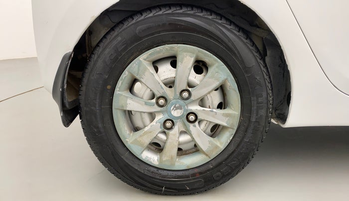 2017 Hyundai Eon ERA PLUS, Petrol, Manual, 67,991 km, Right Rear Wheel