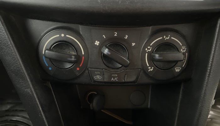 2012 Maruti Swift LXI, Petrol, Manual, 41,110 km, AC Unit - Directional switch has minor damage