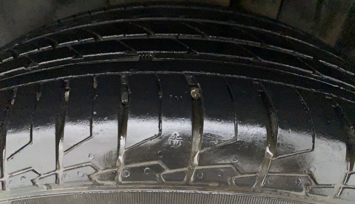 2021 Maruti S Cross ZETA SHVS PETROL, Petrol, Manual, 29,566 km, Left Front Tyre Tread