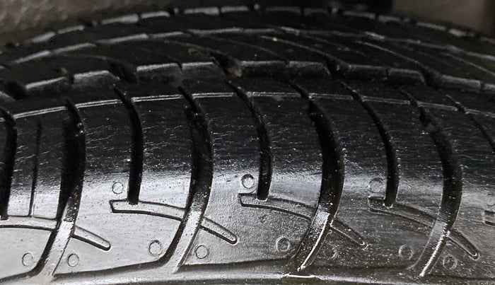 2018 Maruti Celerio VXI CNG OPT, CNG, Manual, 18,077 km, Left Rear Tyre Tread