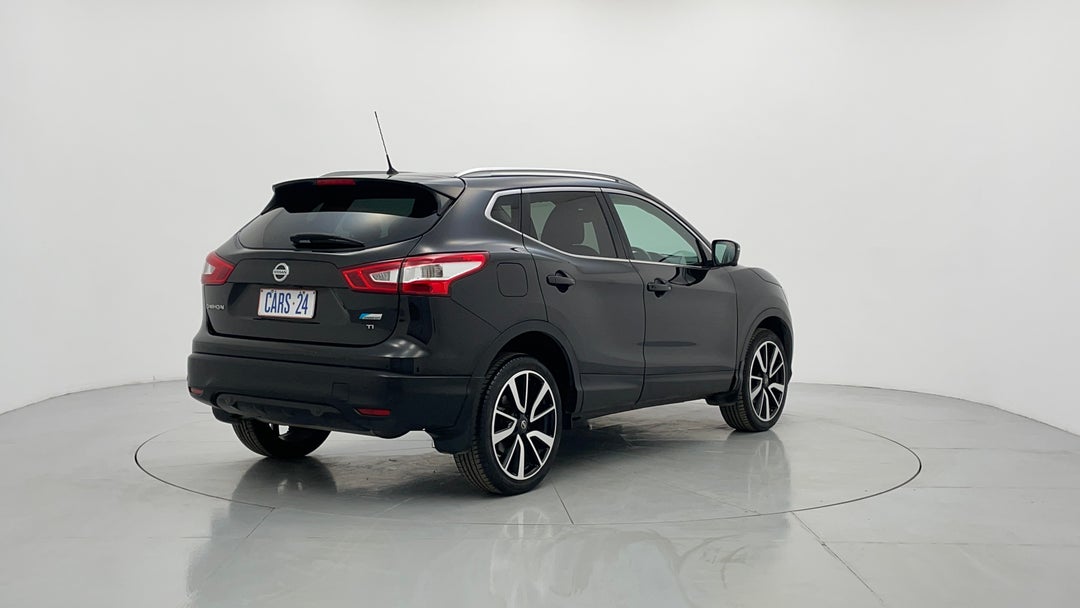 Right Back Diagonal (45- Degree) View