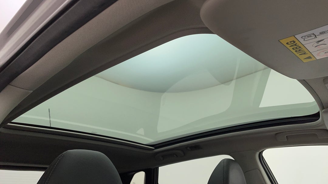 Interior Sunroof/Moonroof