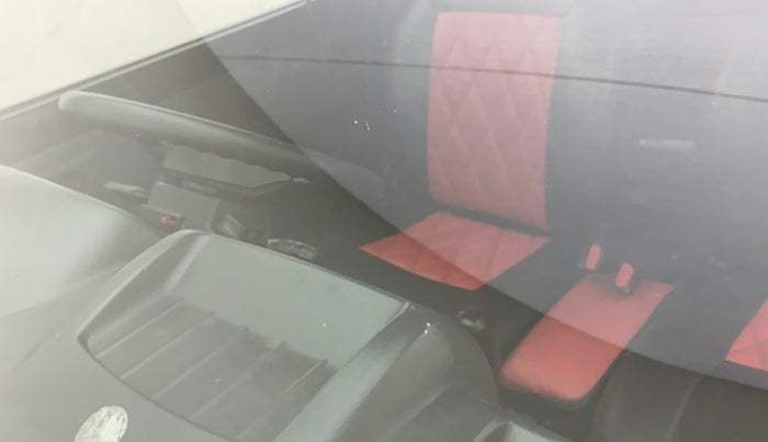 2010 Maruti OMNI E STD, Petrol, Manual, 62,655 km, Front windshield - Minor spot on windshield