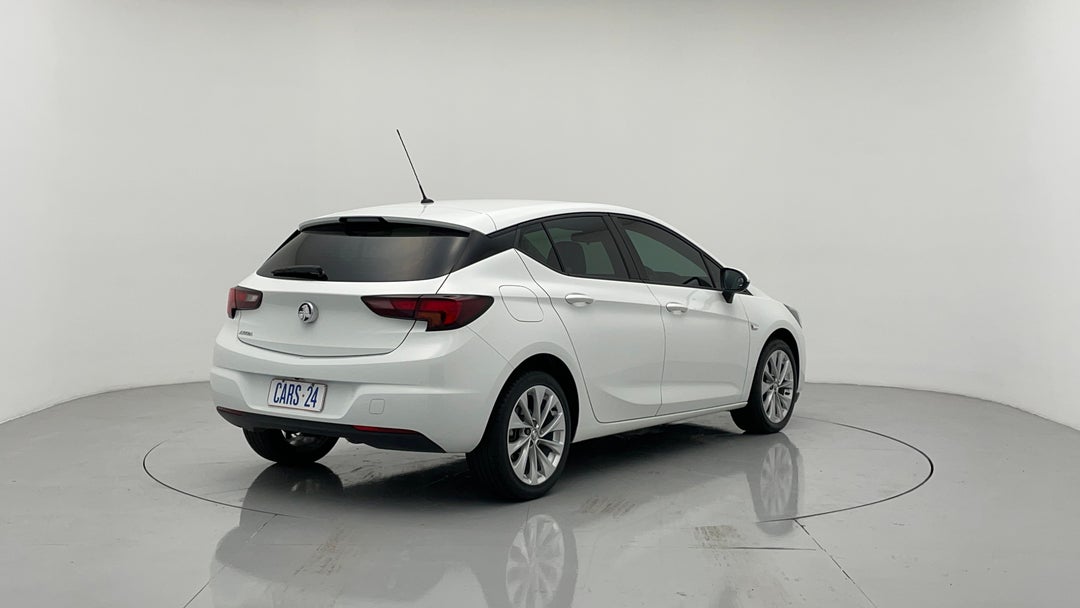 Right Back Diagonal (45- Degree) View