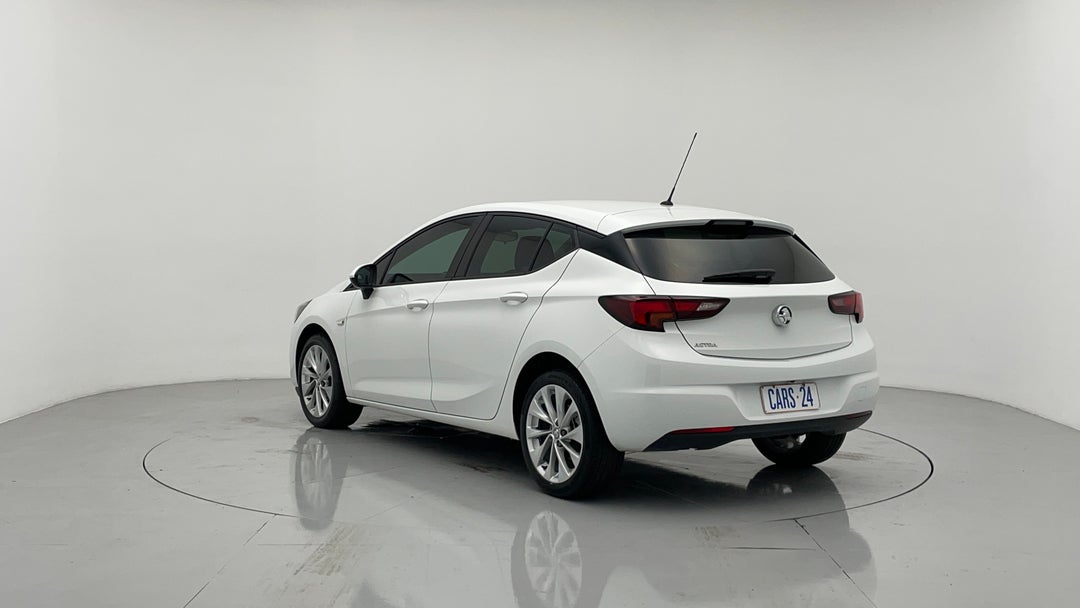 Left Back Diagonal (45- Degree) View