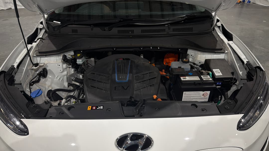 2023 Hyundai Kona Elite Electric Std Range, Automatic, 13490 km, Open Bonnet (Engine)