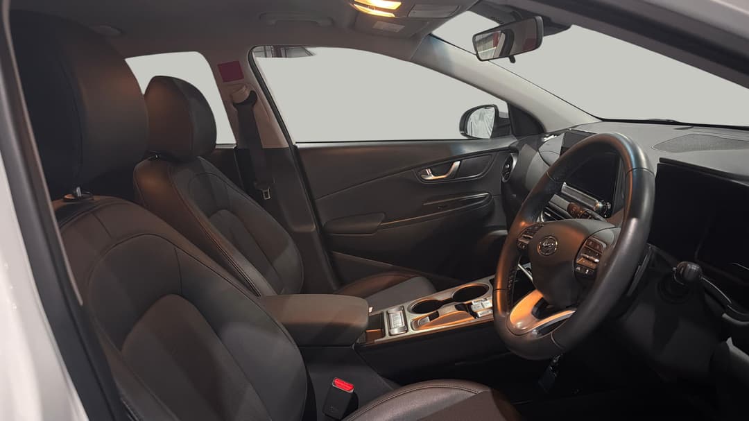 2023 Hyundai Kona Elite Electric Std Range, Automatic, 13490 km, Right Side Front Door Cabin View
