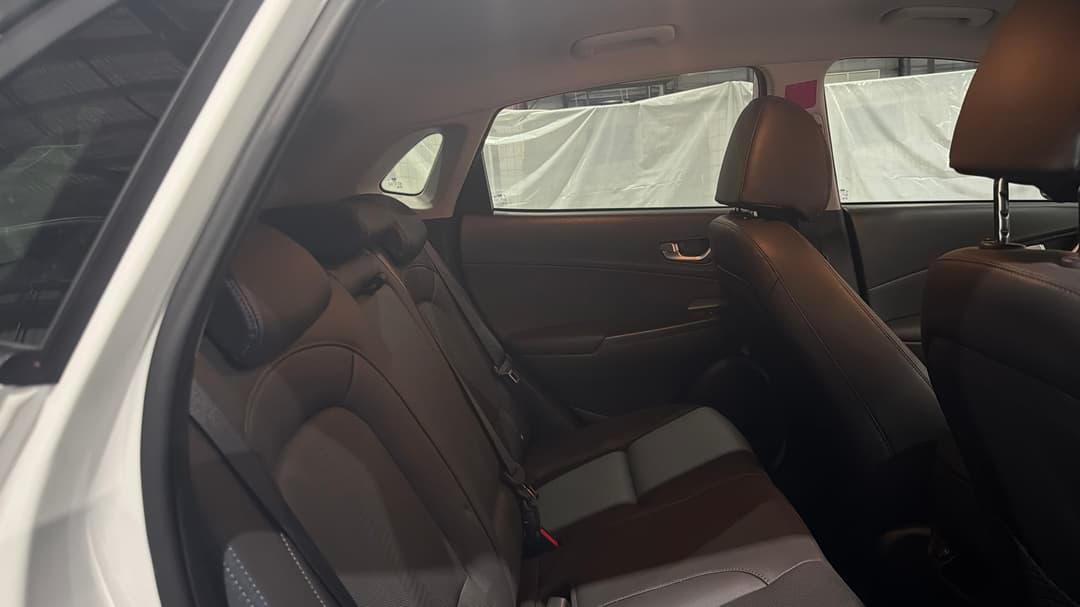 2023 Hyundai Kona Elite Electric Std Range, Automatic, 13490 km, Right Side Rear Door Cabin View