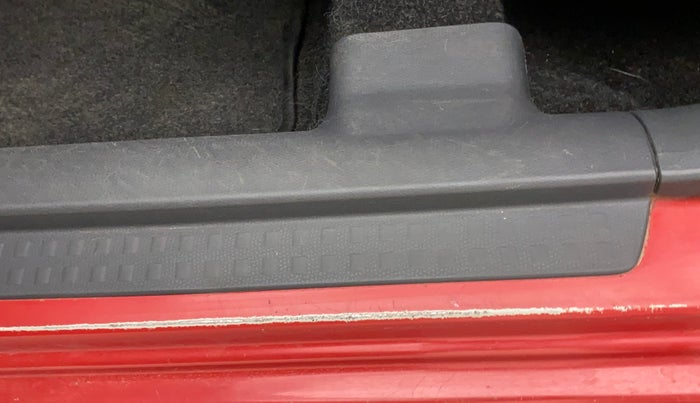 2011 Maruti Swift Dzire VDI, Diesel, Manual, 98,781 km, Left running board - Minor scratches
