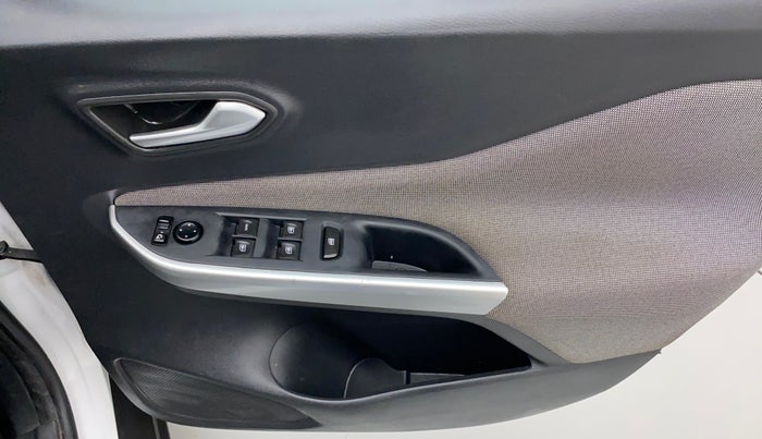 2022 Nissan MAGNITE XV EXECUTIVE, Petrol, Manual, 32,636 km, Driver Side Door Panels Control