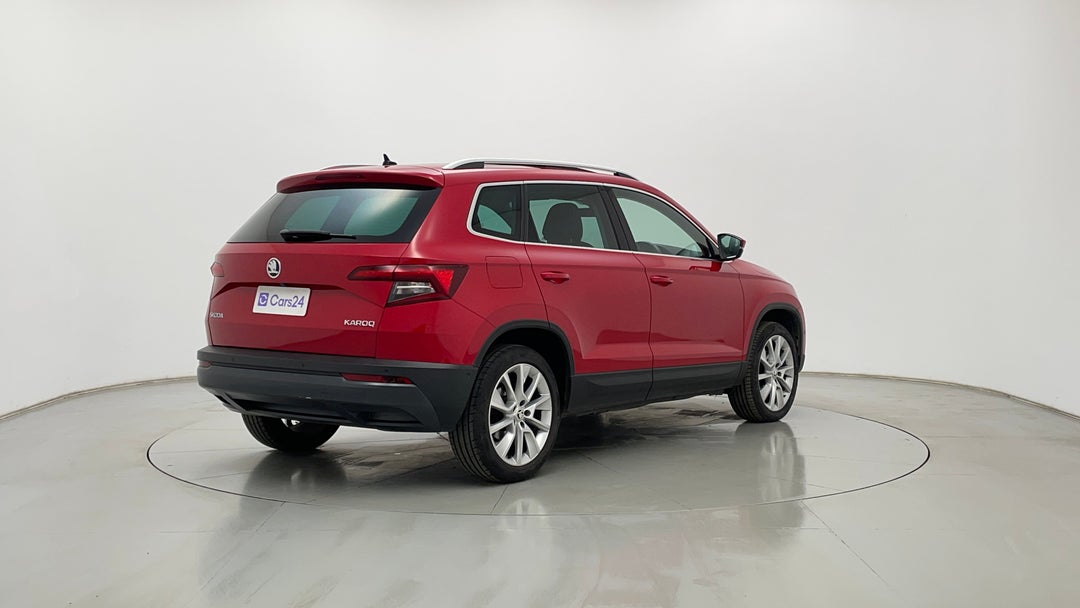 Right Back Diagonal (45- Degree) View