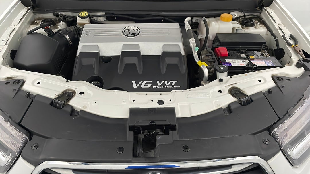 2018 Holden Captiva 7 Ltz (awd), Automatic, 56200 km, Open Bonnet (Engine)