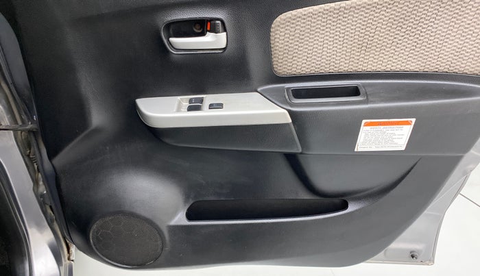 2015 Maruti Wagon R 1.0 LXI CNG, CNG, Manual, 67,853 km, Driver Side Door Panels Control