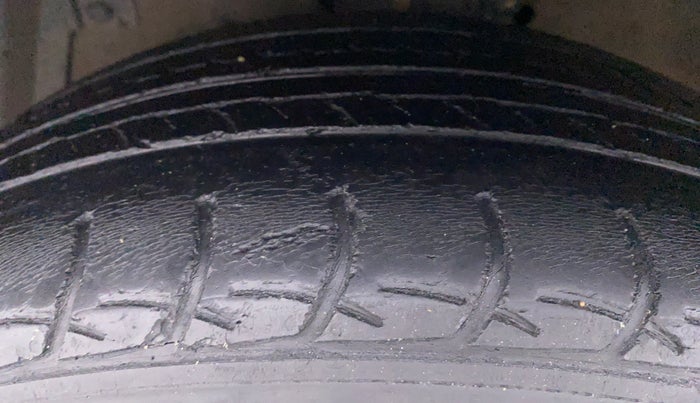 2018 Maruti Ertiga ZDI PLUS SHVS, Diesel, Manual, 68,424 km, Left Front Tyre Tread