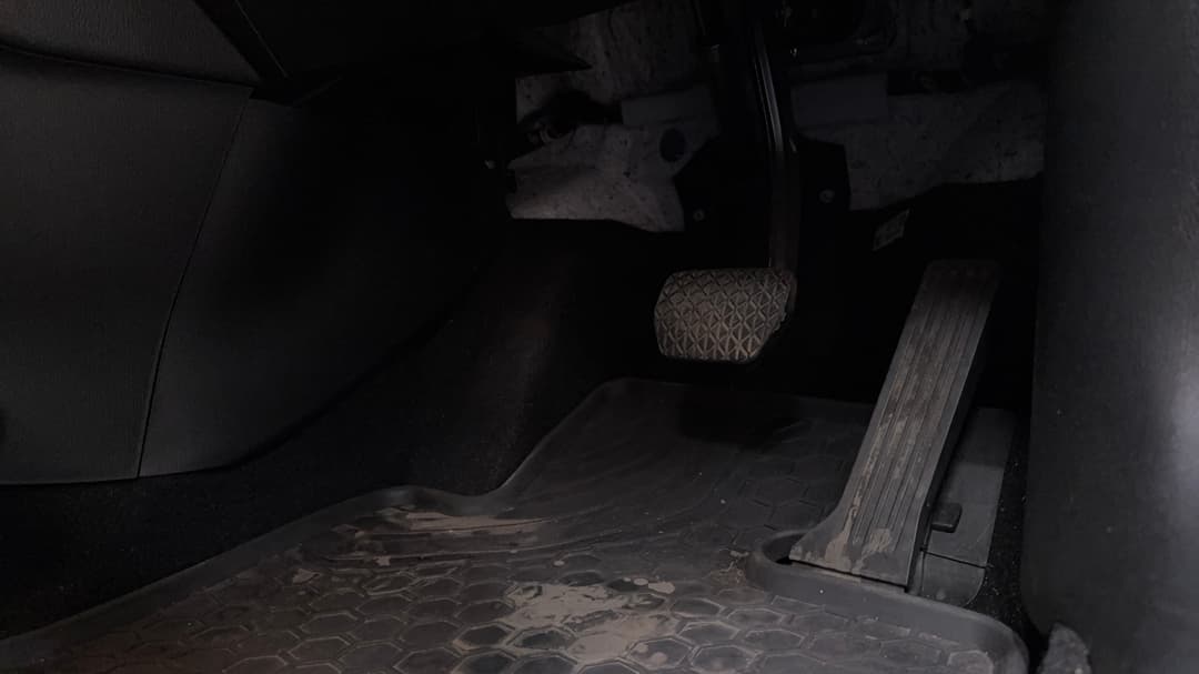 2018 Mazda CX-5 Touring (4x4), Automatic, 68355 km, Pedals and Footmat