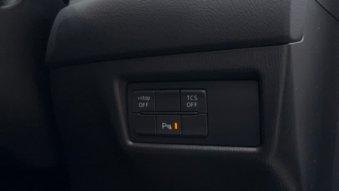 2018 Mazda CX-5 Touring (4x4), Automatic, 68355 km, Utility Switches/Buttons