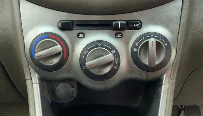 2011 Hyundai i10 ERA 1.1, Petrol, Manual, 38,374 km, AC Unit - Directional switch has minor damage