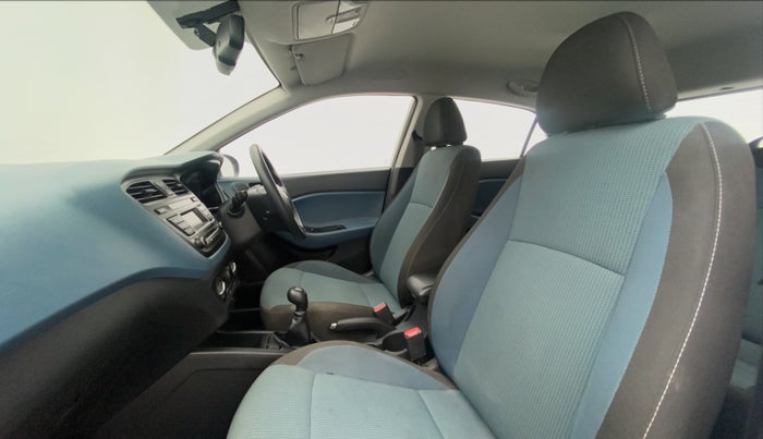 2016 Hyundai i20 Active 1.2 S, Petrol, Manual, 1,36,572 km, Right Side Front Door Cabin