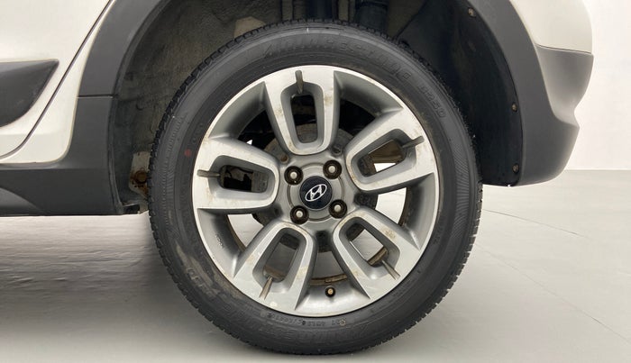 2016 Hyundai i20 Active 1.2 S, Petrol, Manual, 1,36,572 km, Left Rear Wheel