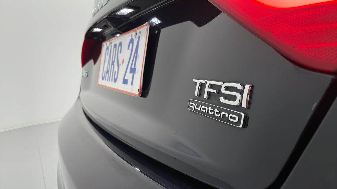 Badge (Boot Right Side)