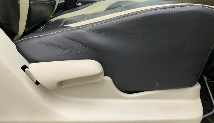 2018 Maruti Celerio VXI (O), Petrol, Manual, 18,576 km, Driver Side Adjustment Panel