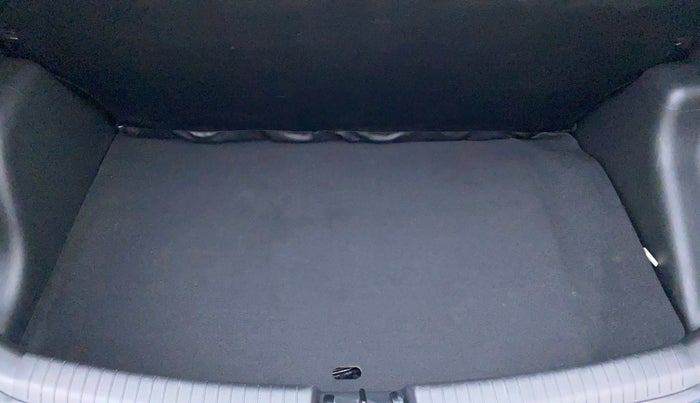 2018 Hyundai Grand i10 MAGNA 1.2 KAPPA VTVT, Petrol, Manual, 13,679 km, Boot Inside