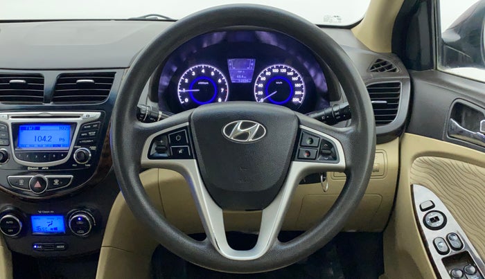 2011 Hyundai Verna FLUIDIC 1.6 VTVT SX, Petrol, Manual, 74,527 km, Steering Wheel Close Up