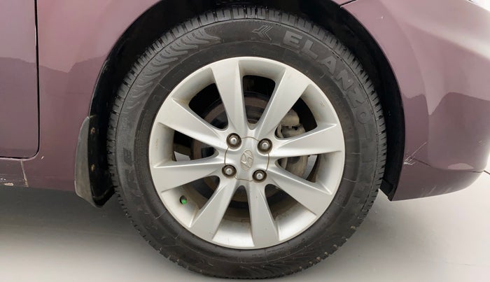 2011 Hyundai Verna FLUIDIC 1.6 VTVT SX, Petrol, Manual, 74,527 km, Right Front Wheel