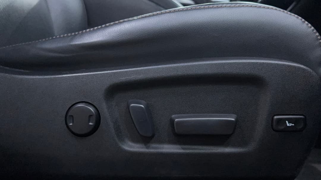 2018 Toyota Kluger Gxl (4x2), Automatic, 71403 km, Drivers Side Adjustment Panel