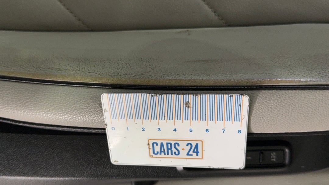 Seats Front RHS Wear