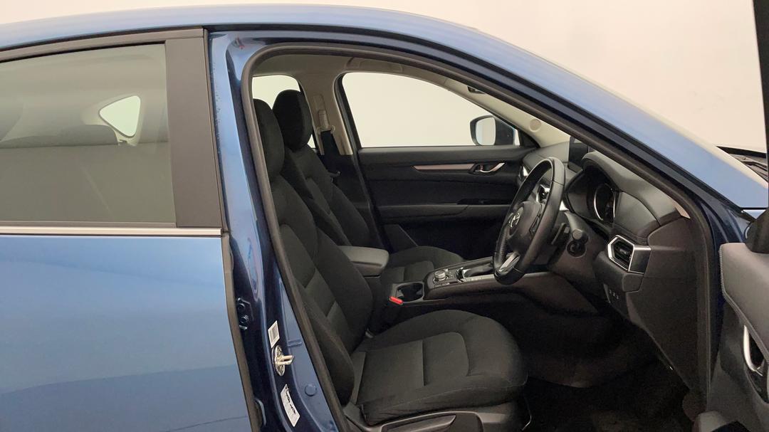 2021 Mazda CX-5 Maxx Sport (fwd), Automatic, 39743 km, Right Side Front Door Cabin View