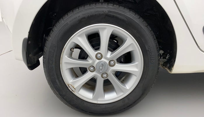 2014 Hyundai Grand i10 ASTA AT 1.2 KAPPA VTVT, Petrol, Automatic, 33,131 km, Right Rear Wheel