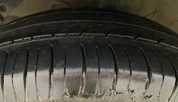 2019 Hyundai NEW SANTRO SPORTZ CNG, CNG, Manual, 89,405 km, Left Front Tyre Tread