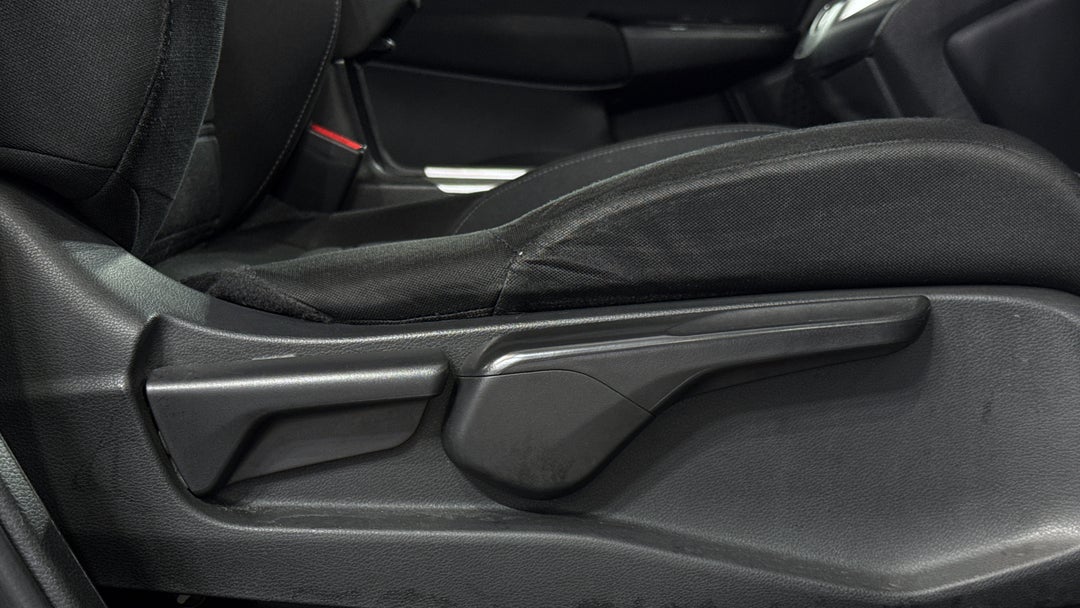 2020 Honda CR-V Vti (2WD), Automatic, 86109 km, Drivers Side Adjustment Panel