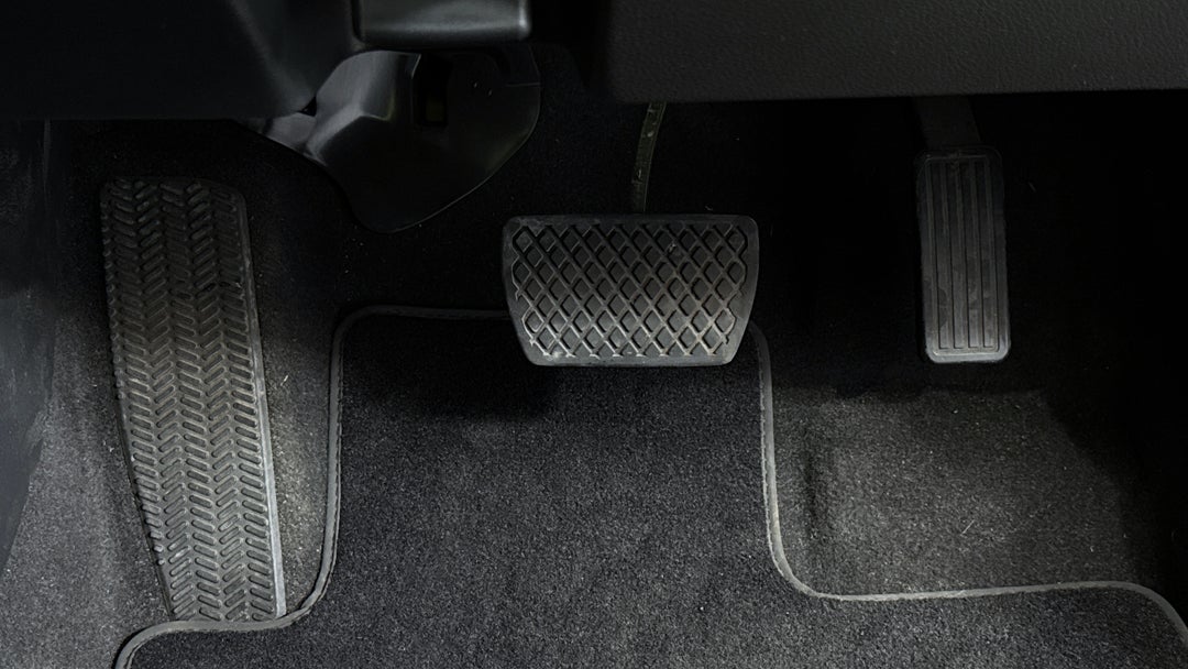 2020 Honda CR-V Vti (2WD), Automatic, 86109 km, Pedals and Footmat