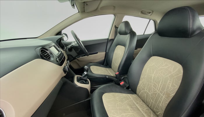 2017 Hyundai Grand i10 SPORTZ 1.2 KAPPA VTVT, Petrol, Manual, 70,951 km, Right Side Front Door Cabin